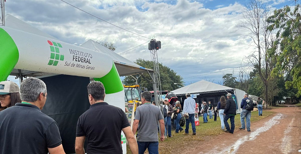 Dia de Campo em Varginha/MG, reunindo produtores, técnicos e profissionais do setor cafeeiro