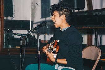 brngrlspk-open-mic-60.jpg