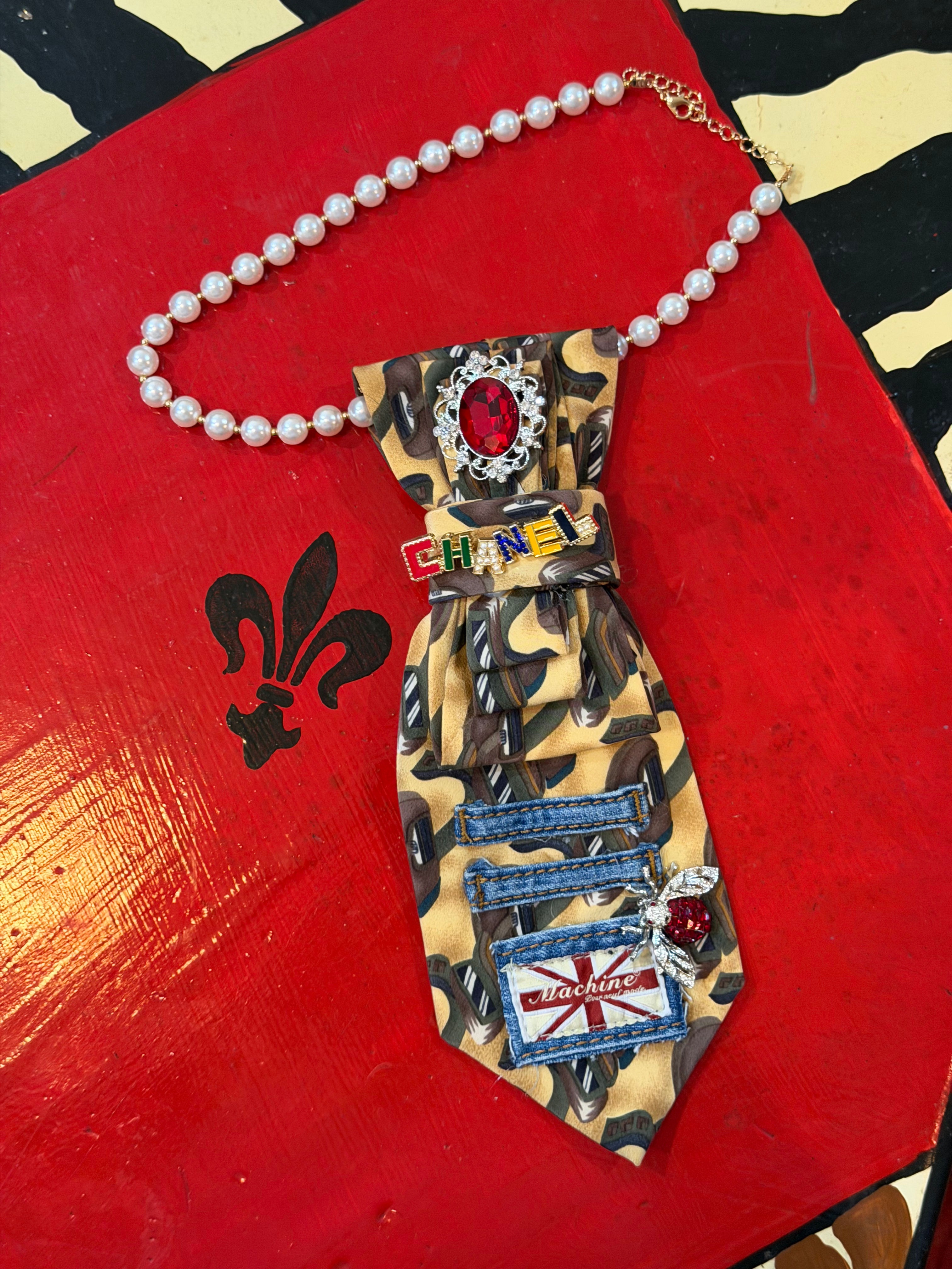 Garden Fresh Tie Necklace