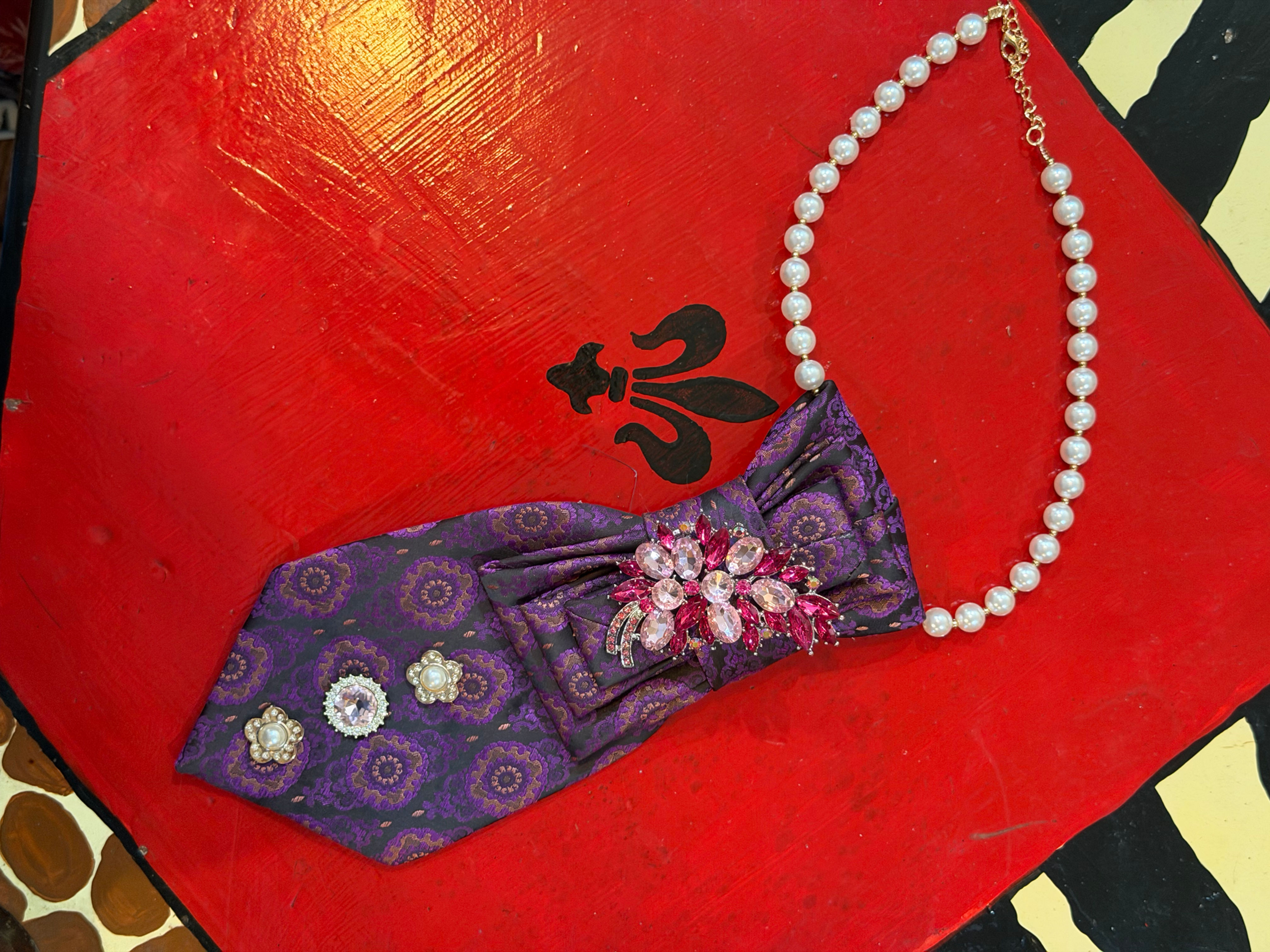 Your Majesty Tie Necklace