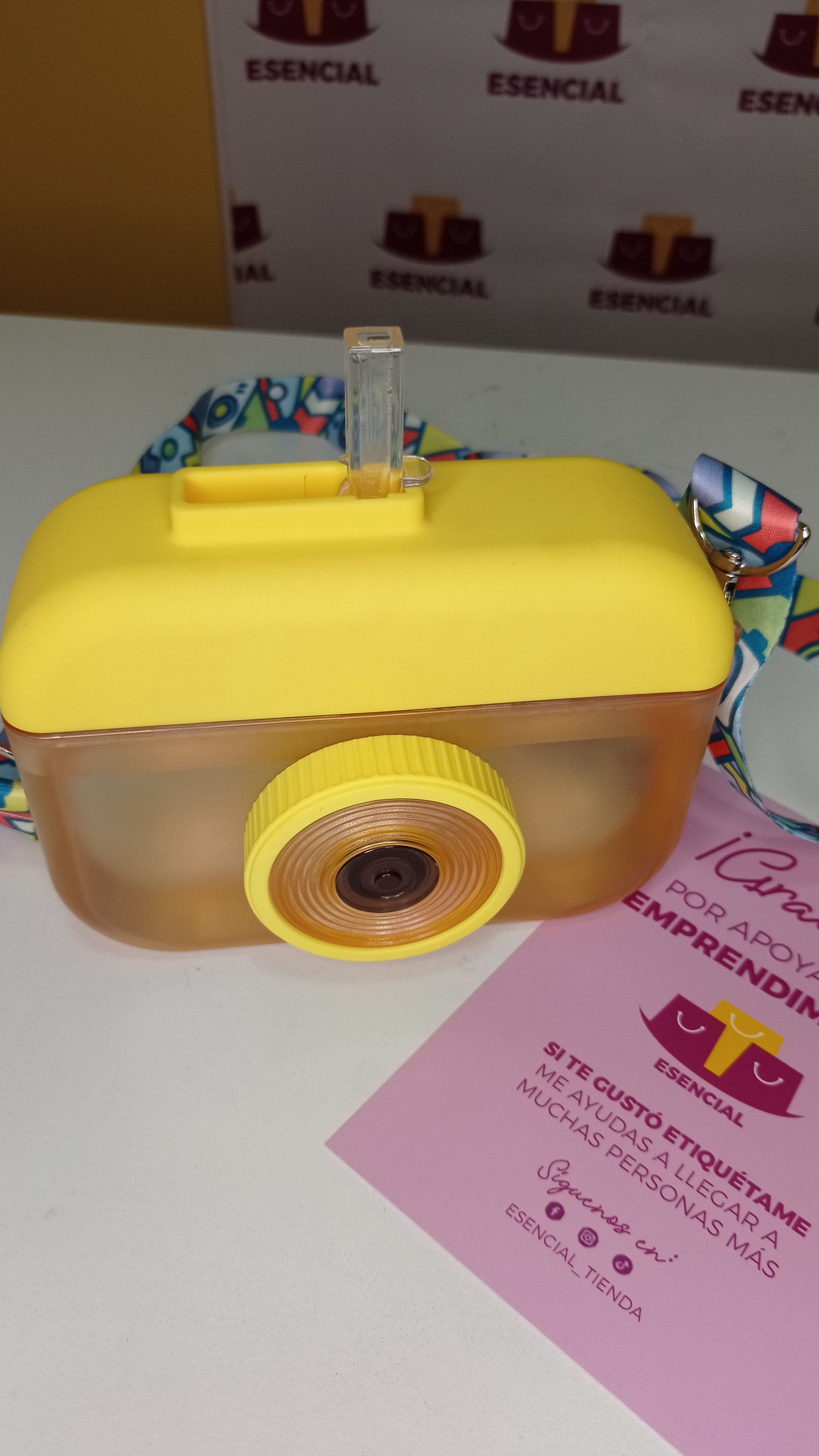 TOMATODO EN FORMA DE CÁMARA AMARILLO 