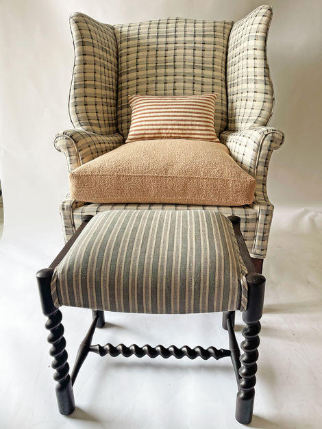 Chairloom-MM-chairandottoman-3