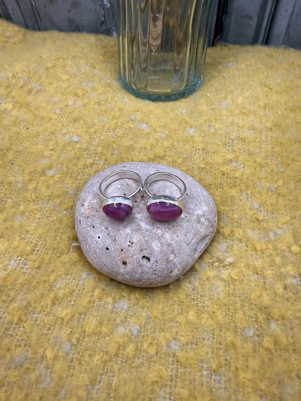 Thumbnail: Silver 4mm ring band with pink sapphire stone