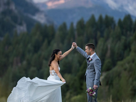 Intimate Aspen Grove Summer Elopement in Utah with Family