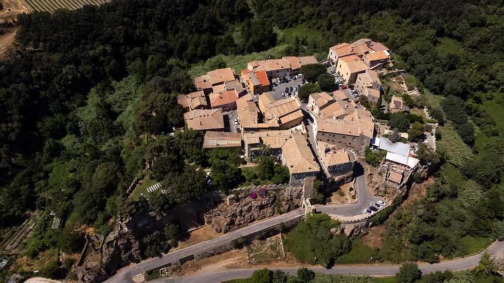 Domenica al Castello: Storia, Racconti e un Aperitivo a Km 0