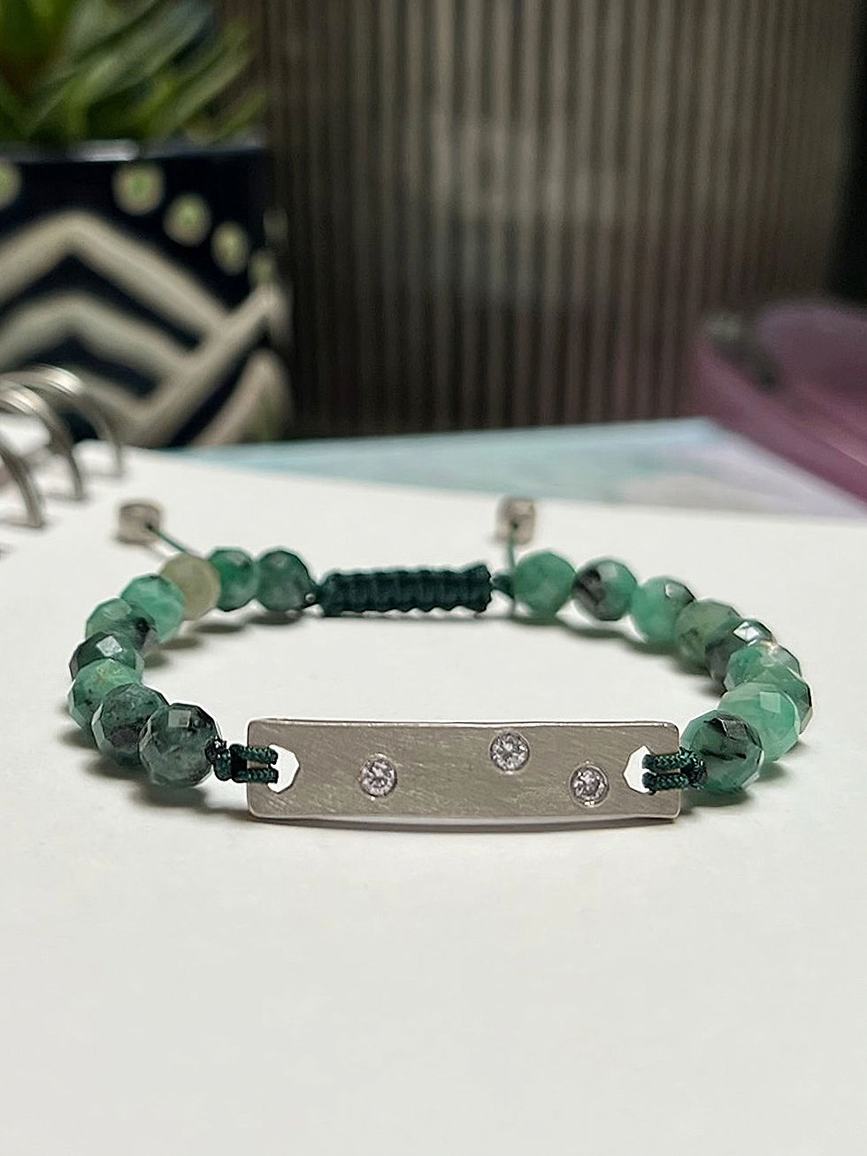 Beaded bracelet - the BAR: maxi, 14K solid white gold, 3 diamonds, the BEAD: 14K solid white gold, the GEM: emerald