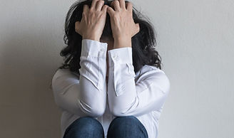 Kvinna som förbereder mat