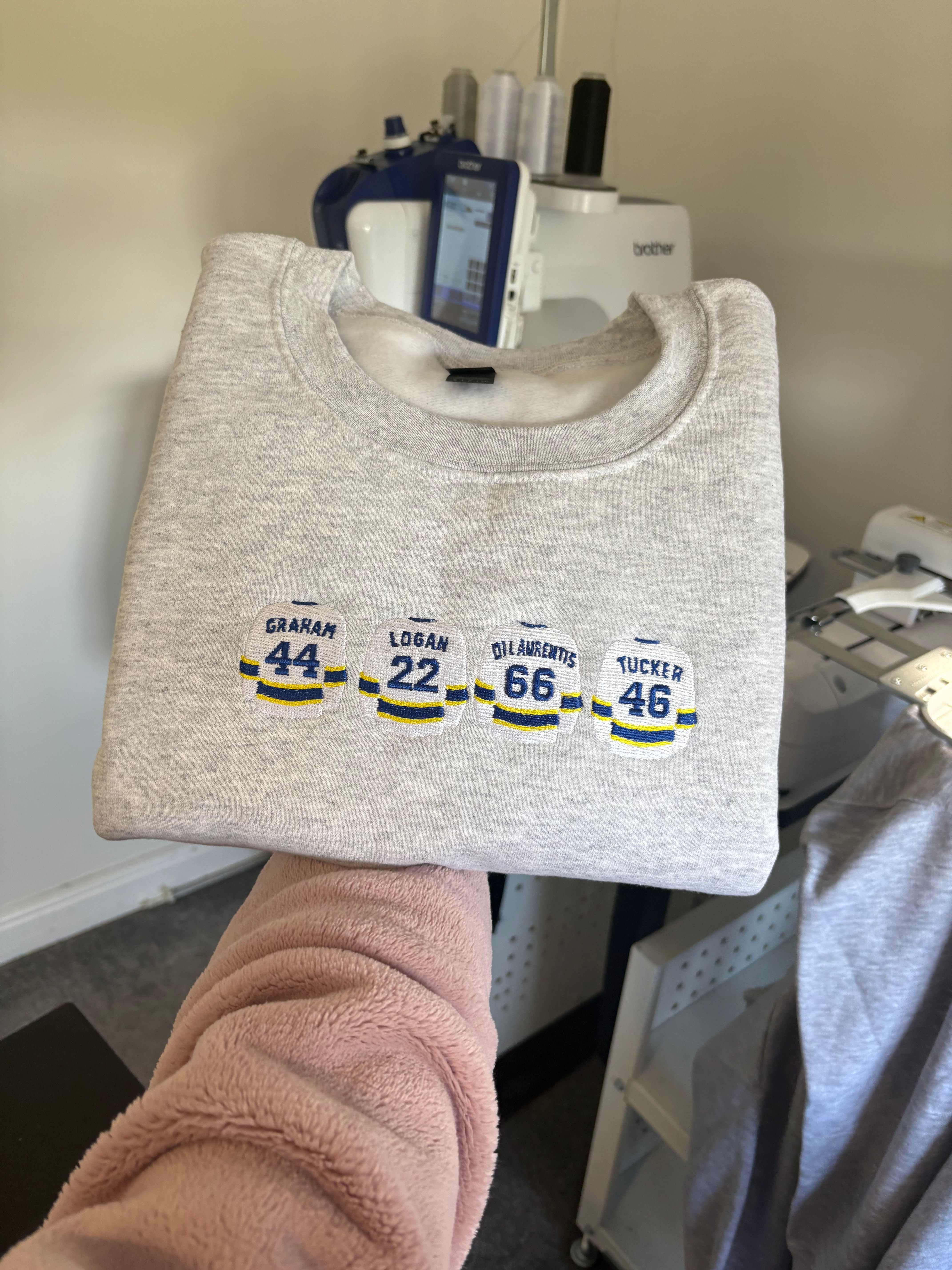 Off campus jersey x 4 Tshirt 