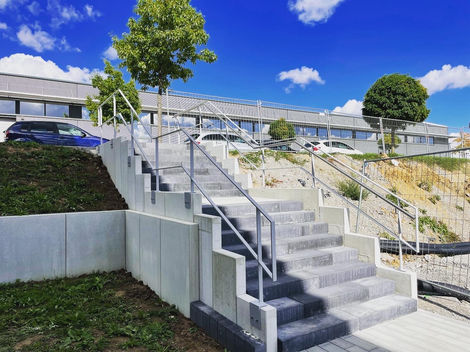 Treppengeländer lackiert Firma Optima