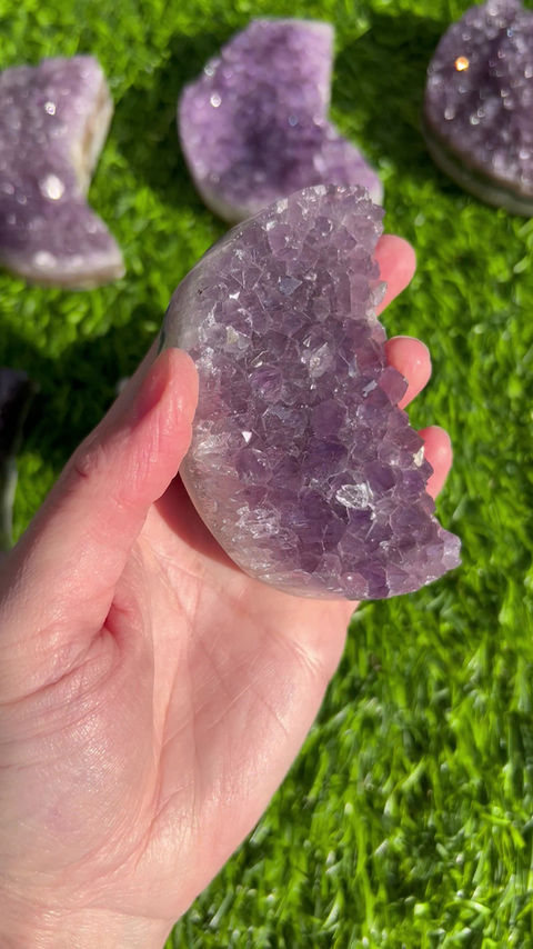 Thumbnail: Druzy Amethyst Moon Clusters