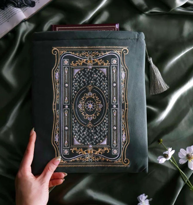 Quirky Cup Collective Literati Book Sleeve - Sage