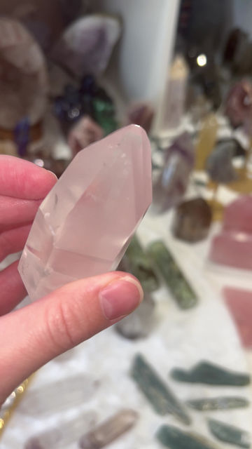 Thumbnail: Pink Lithium Quartz Point H