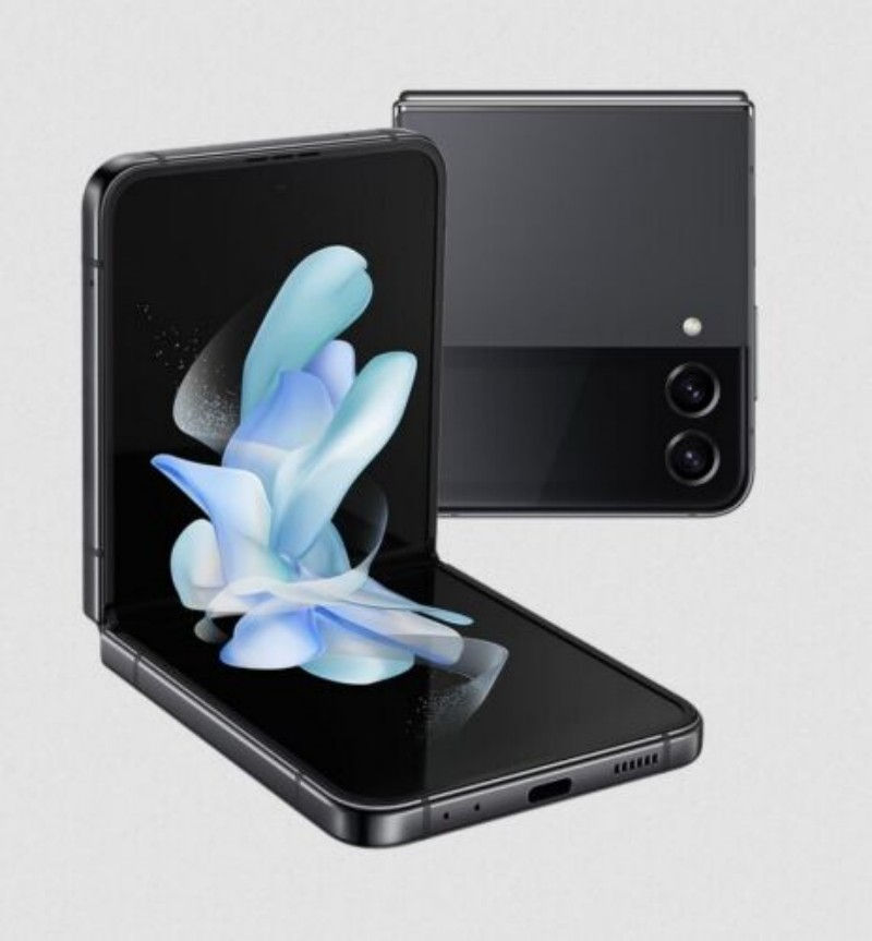 Thumbnail: Black Samsung Galaxy Z Flip4 shown open and closed.