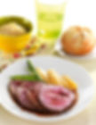 Rosbif con puré de manzana