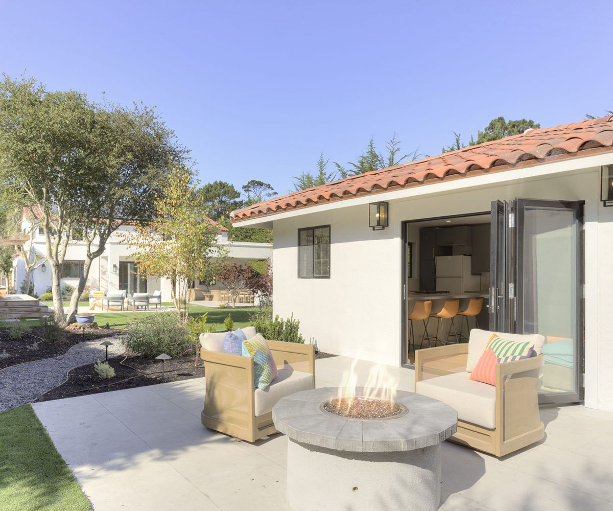 Outdoor living 