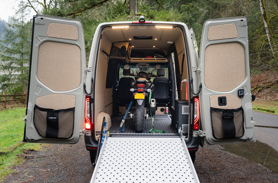 Swivel Loading Ramps | National Fleet Products
