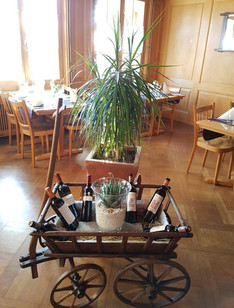 Leiterwägeli mit Wein