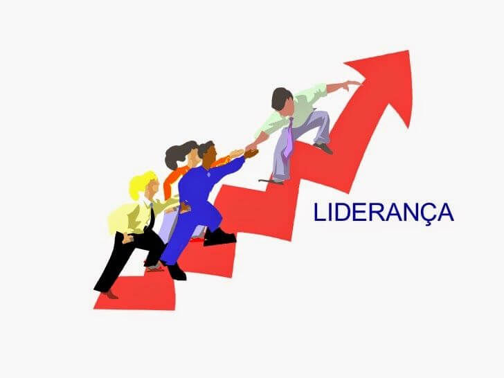 O líder ajudando seus funcionários a subirem juntos