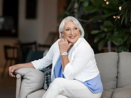 Top Benefits of a Confidence Coaching Program for Women by Debbie Widhalm