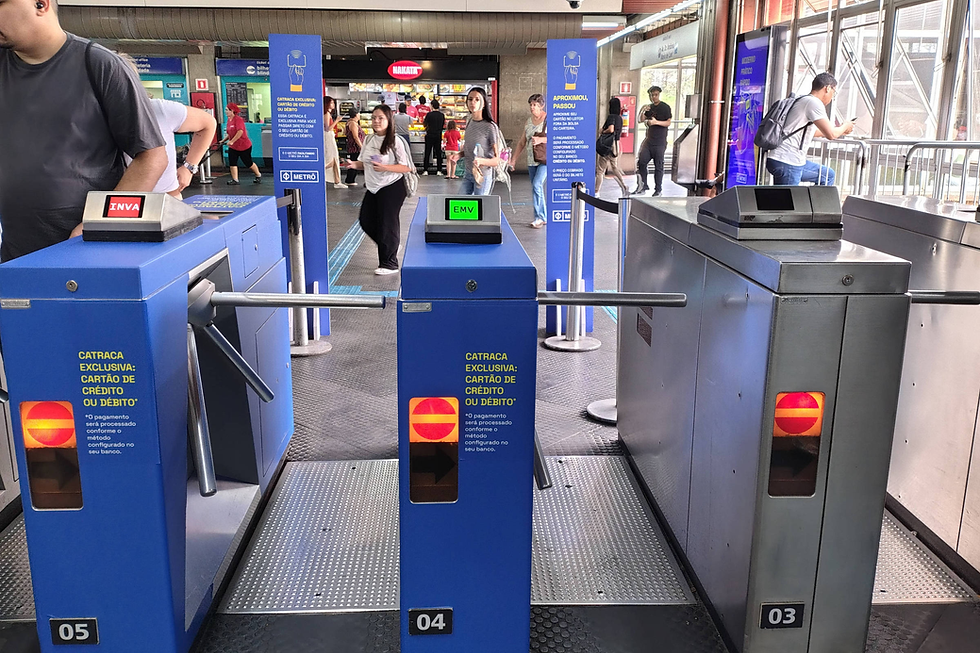 Metrô amplia pagamento por aproximação para todas as catracas das linhas 1, 2, 3 e 15