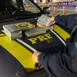 Homem é preso em Jacareí transportando 5 kg de cocaína e diz ter pego em mairiporã