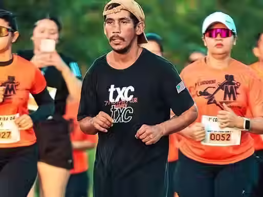 De chinelo e bêbado, homem faz prova de 8 km e ganha medalha.