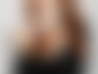 Get holiday-ready hair at Khloe’s Hair Studio in Monona, WI. Low-maintenance blonde refreshes and gloss treatments for effortless seasonal shine.