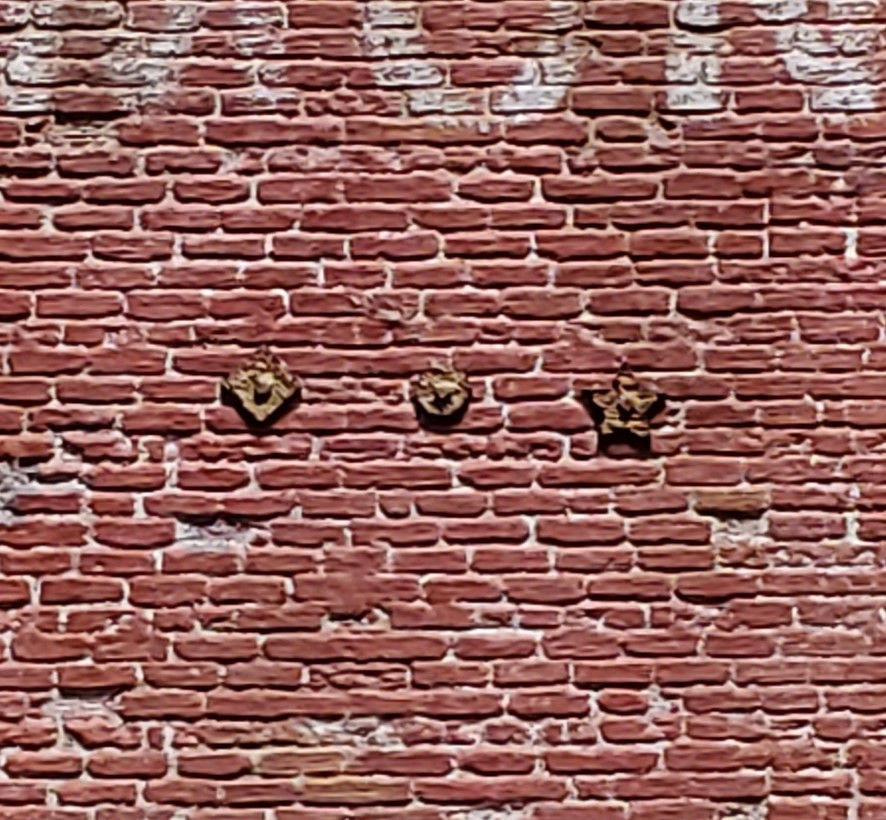 N Scale - Round Shaped Iron Wall Ties