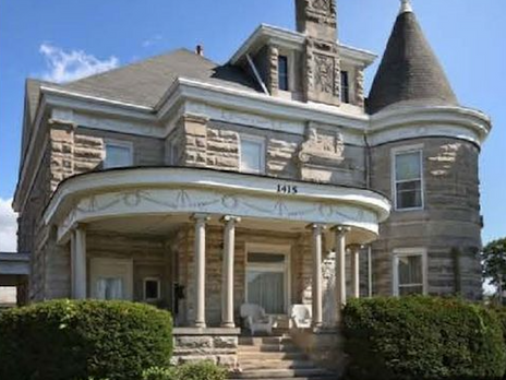 June's Outdoor Park Series Program with a new twist - a walking tour!  