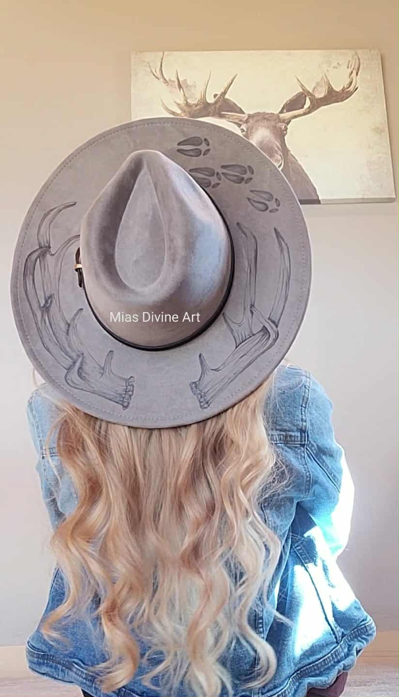 Fedora Grey Antler & Hooves Model