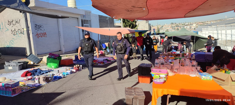 POLICÍAS MUNICIPALES FORTALECEN OPERATIVOS DE VIGILANCIA EN TIANGUIS.