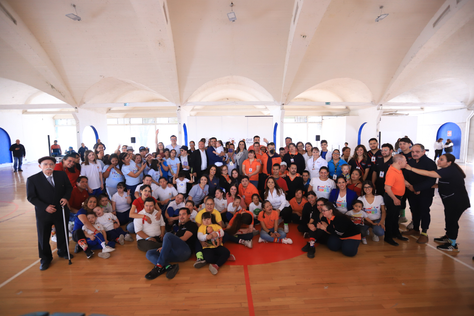 FESTEJA LEO MONTAÑEZ A NIÑOS Y JÓVENES CON SÍNDROME DE DOWN