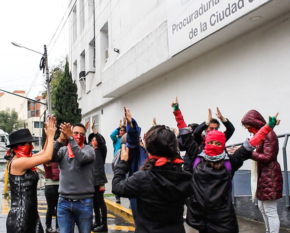 Intervención de baile estilo flash mob frente a la Procuraduría General de la República, 14 de Nov. 2018, CDMX.