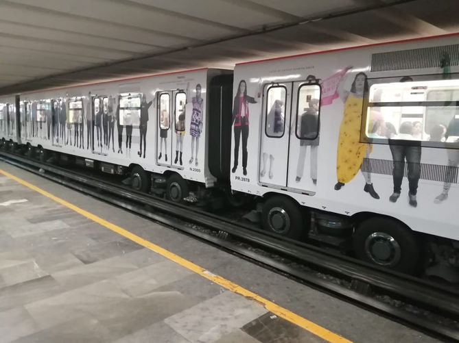 trinchera intervención espacio público cdmx ciudad de méxico mujeres arte fotografía cerrucha