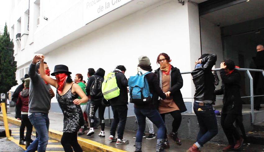 Intervención de baile estilo flash mob frente a la Procuraduría General de la República, 14 de Nov. 2018, CDMX.