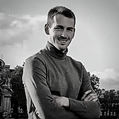 ROMAN KVĚT