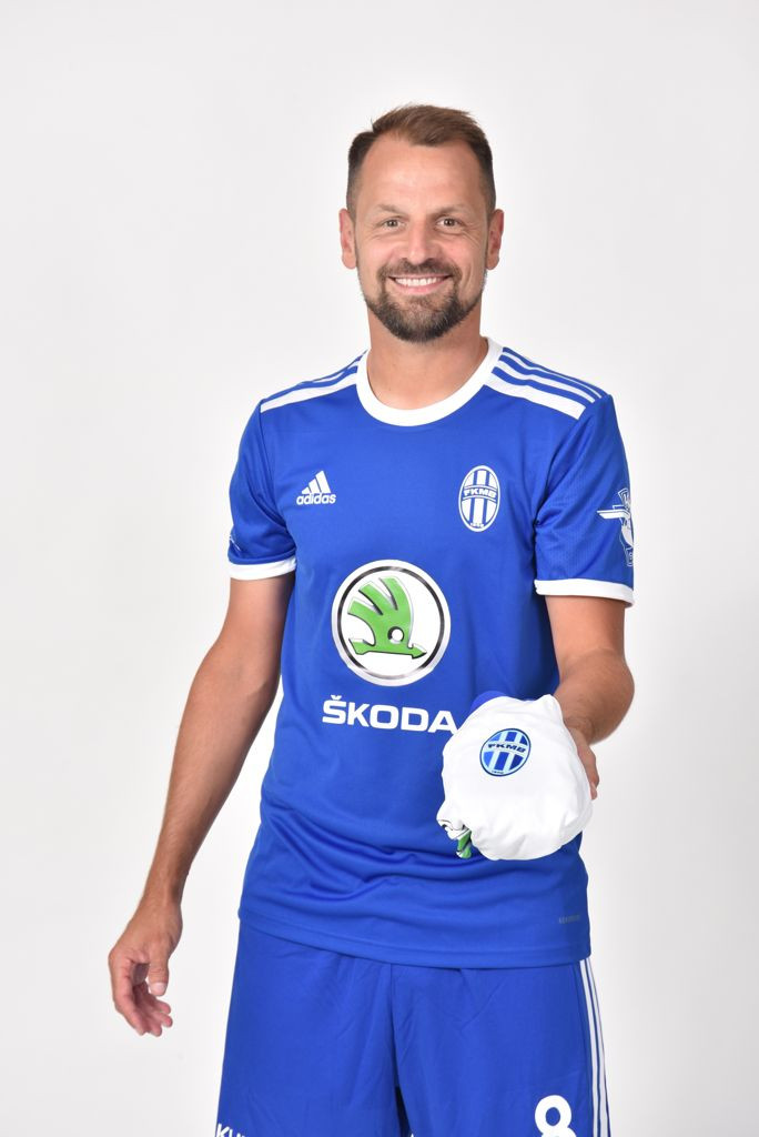 Tereza SZEWIECZKOVÁ, hráčka pražské Slavie, je stabilním článkem české ženské fotbalové reprezentace.