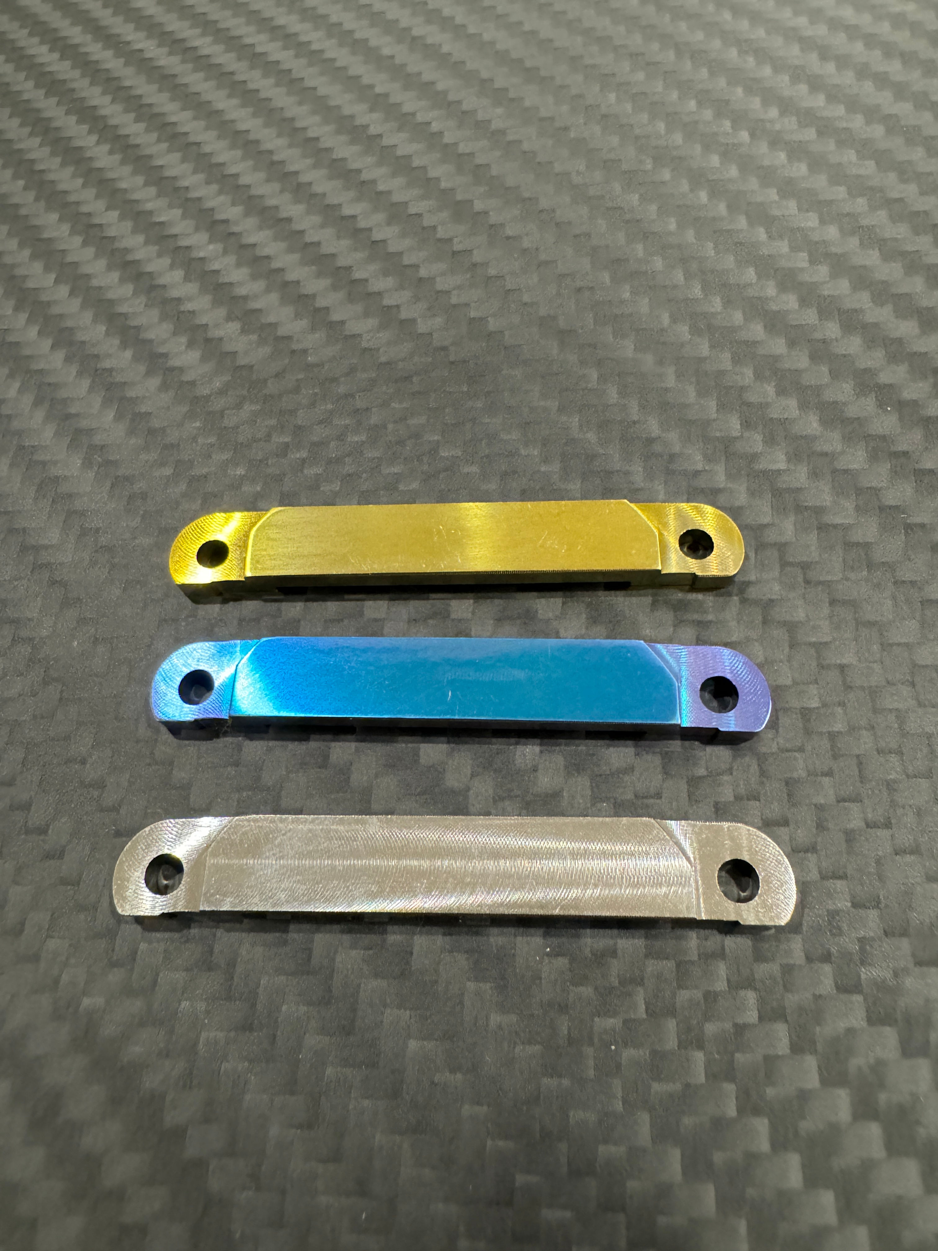Losi XX / XXT Titanium Front Hinge Pin Brace