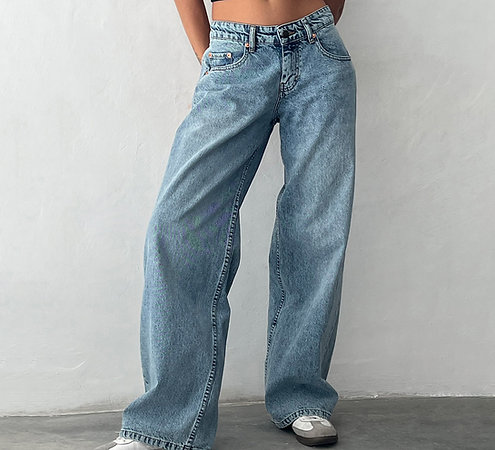 Vintage Light Wash Low-Rise Wide-Leg Jeans - 90s Baggy Fit
