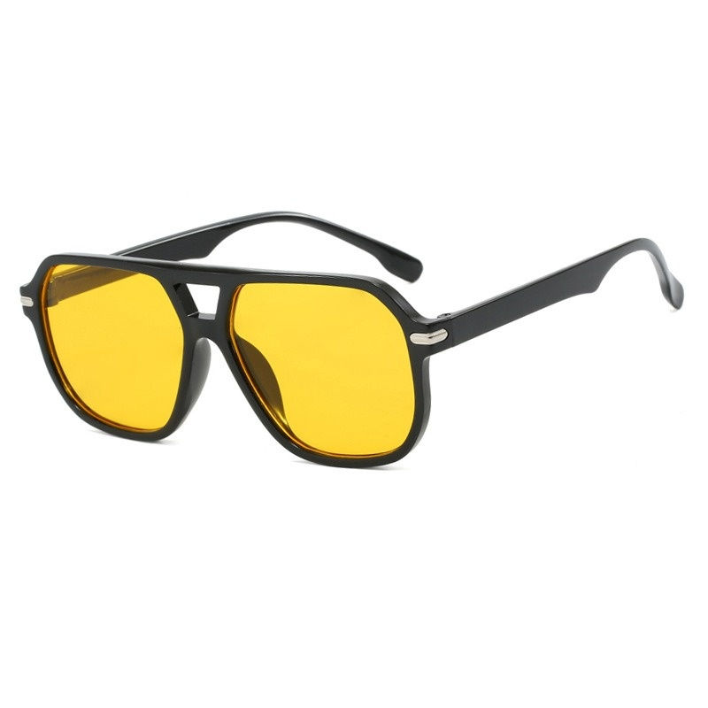 Thumbnail: 70s Retro Oversized Tortoiseshell Aviator Sunglasses with Brown Tinted Lenses