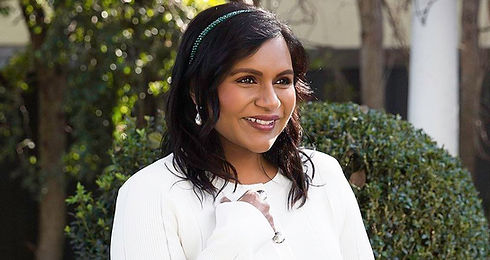 Mindy_Kaling_by_Claire_Leahy.jpeg_resize=1000,530&ssl=1.jpeg
