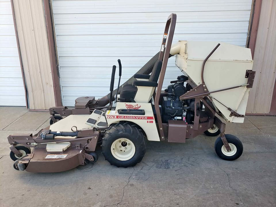 2006 Grasshopper 727k.jpg