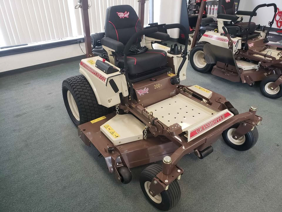 2026 Grasshopper 226v-g4..jpg