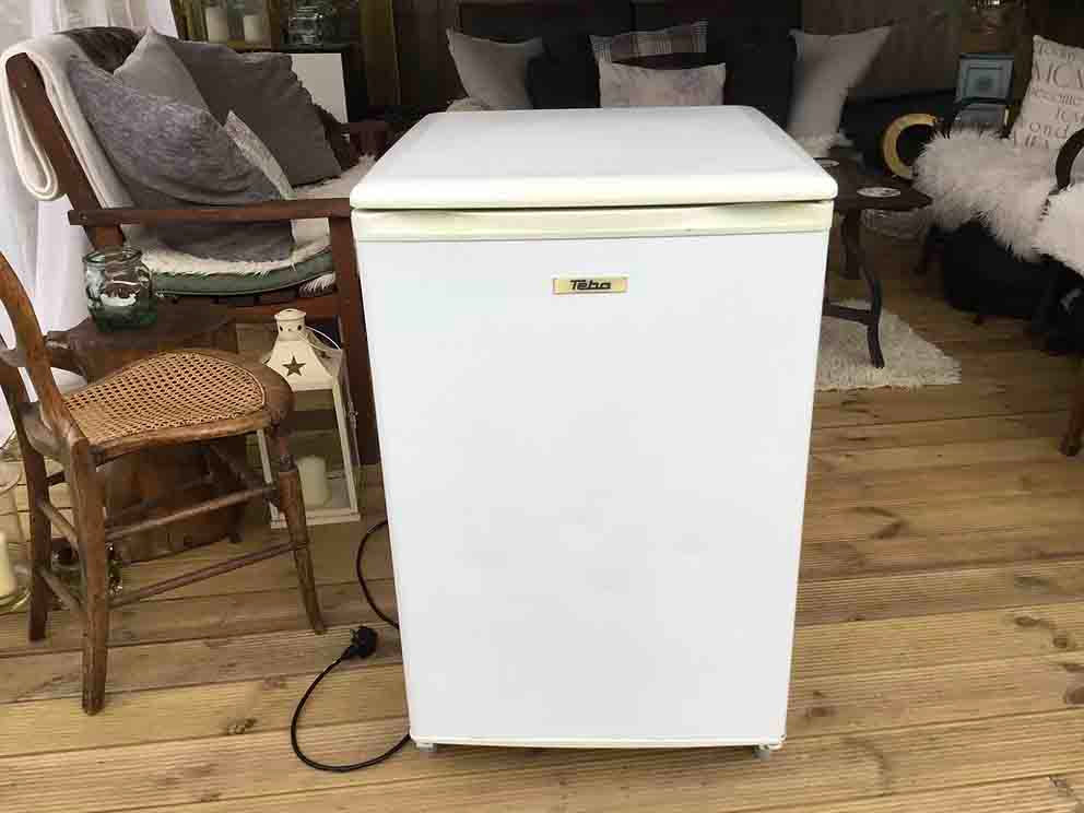 Second hand Freezer for sale on behalf of the Baton