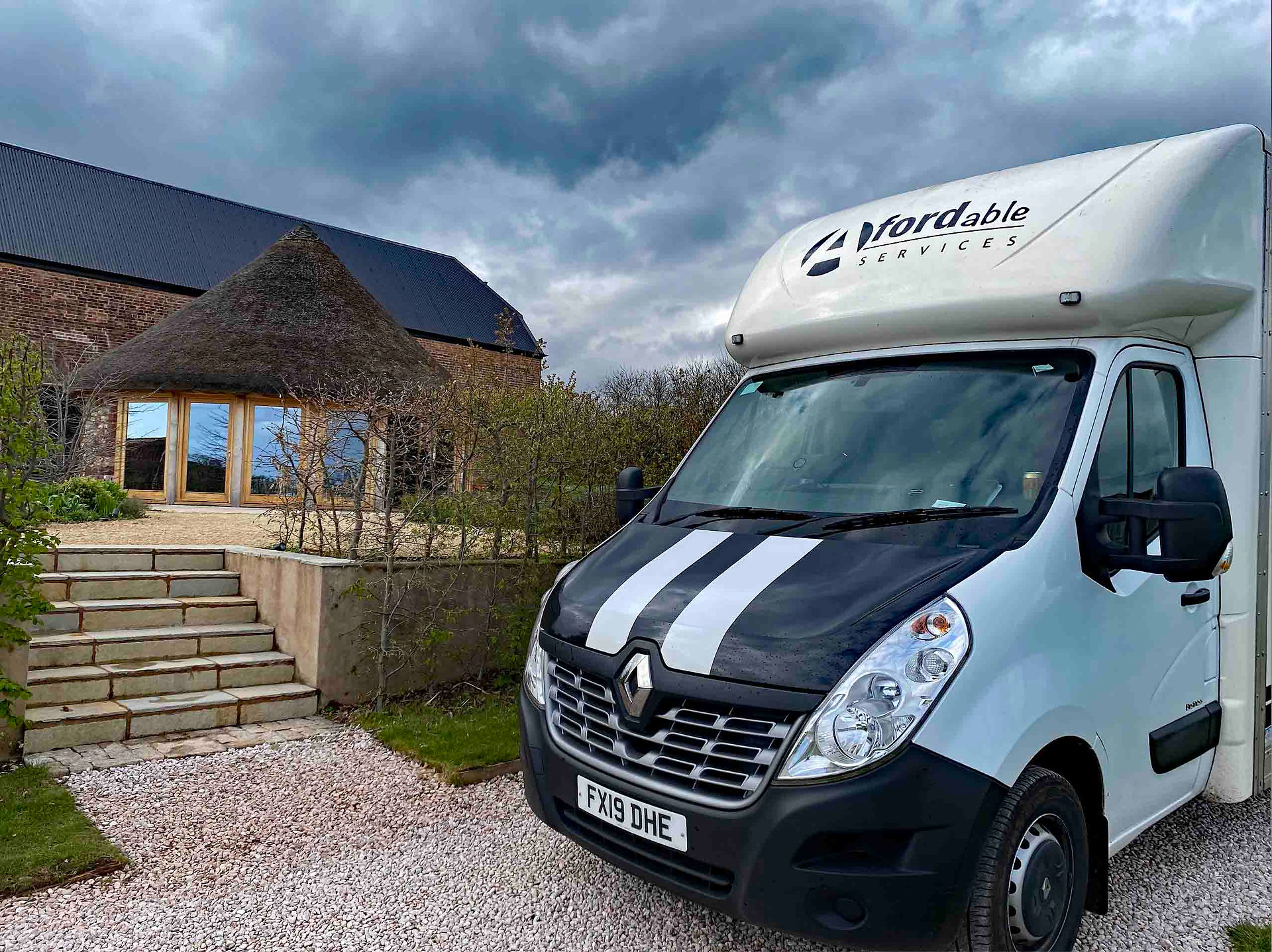 Man and Van from Virginias Vintage hire to Brickhouse Vineyard