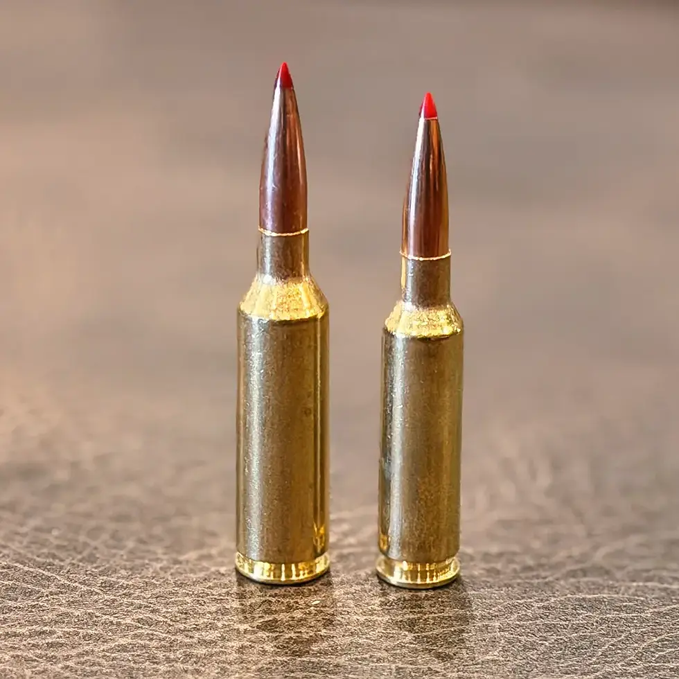 Die 6,5 PRC (li.) neben einer 6,5 Creedmoor (re.).