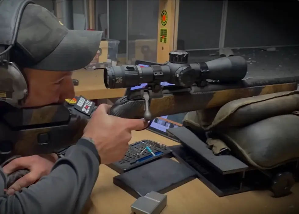 David hat auf der Sako ein Zielfernrohr von Zero Compromise Optic montiert.