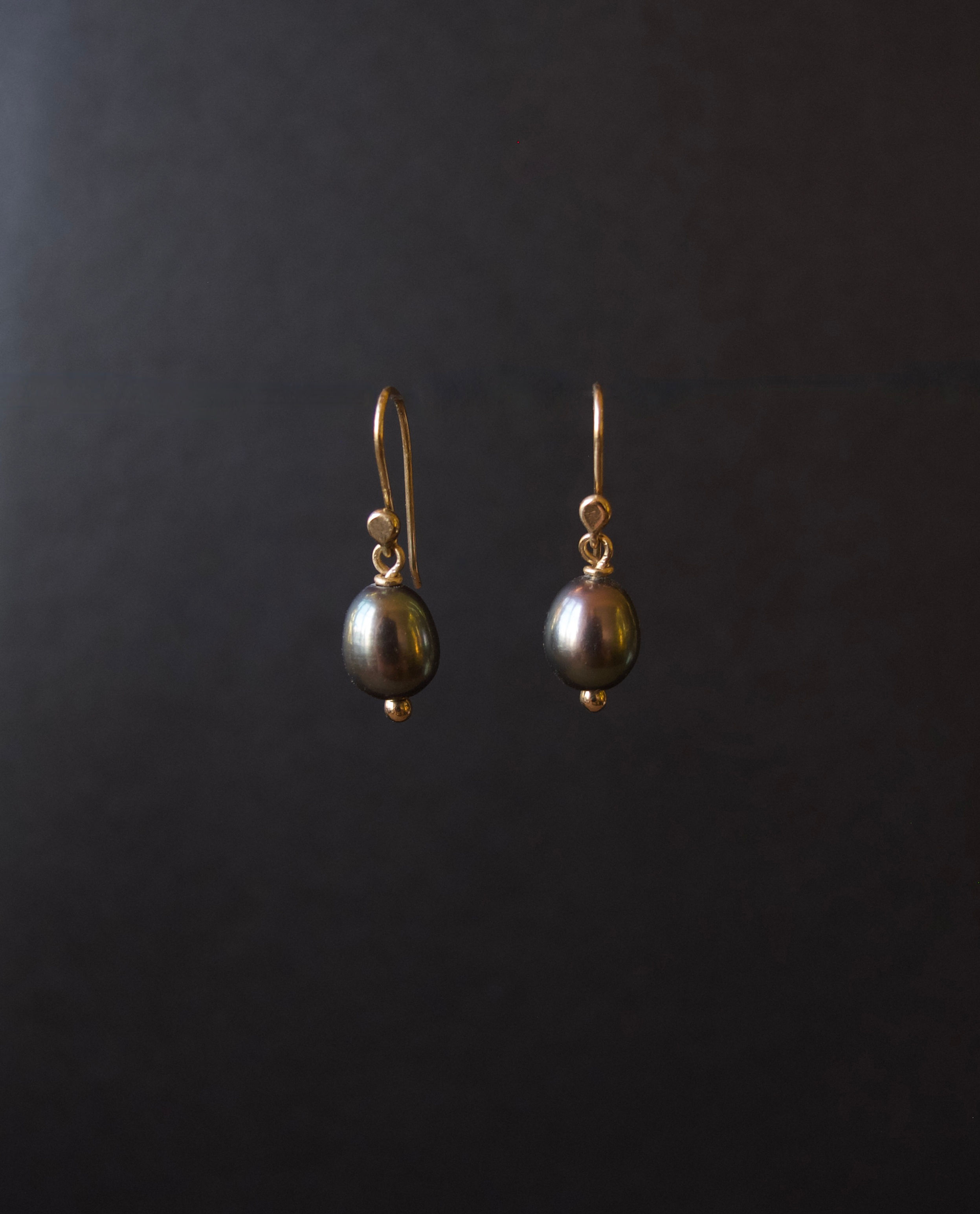 Black Pearl Earrings