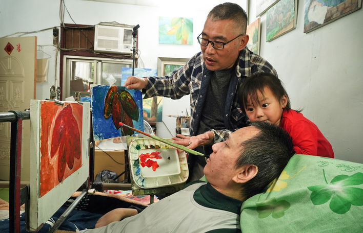 11 旅美畫家陳墨田與花蓮豐濱部落癱瘓勇士金根鴻.JPG