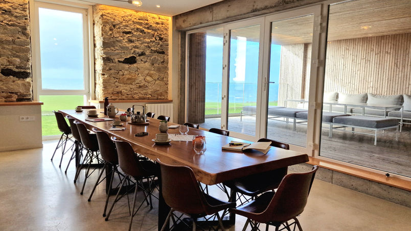 location d'hébergements de mariage et de séminaire avec une vue mer